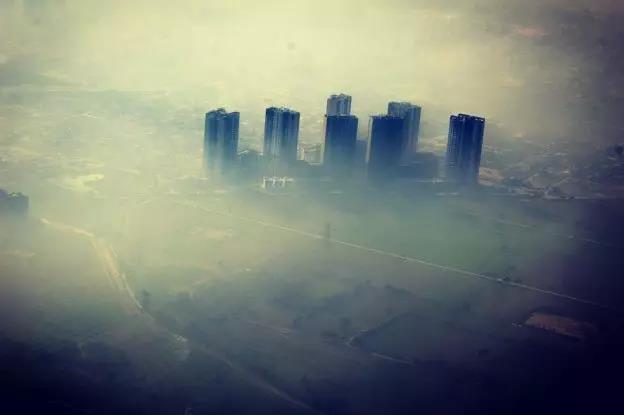 深刻な大気汚染、インドの太陽光発電、最大25％の損失