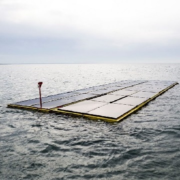 沖太陽光発電システムのオンライン化し、北海