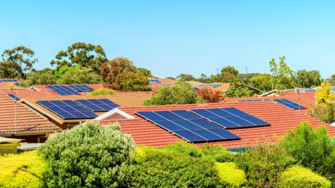 4つのクイーンズランド州の家庭に太陽光発電システムが設置されました