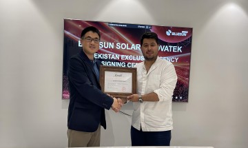BLUESUN SOLAR & ウズベキスタンの独占代理店調印式