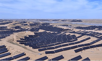 世界最大の太陽光発電プロジェクトが新疆の電力網に正常に接続されました