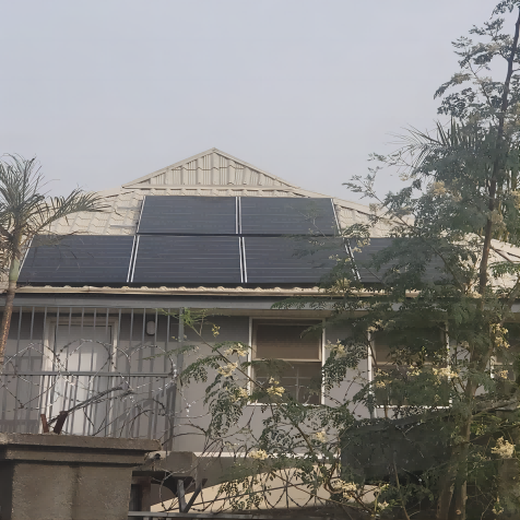 BLUESUN 415W ナイジェリアに設置されたシングル ソーラー パネル